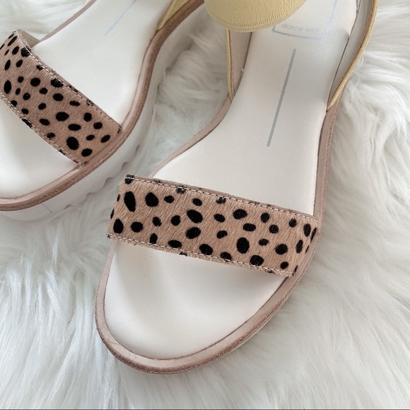 Dolce Vita Franz Platform Sandal - Picture 2 of 7